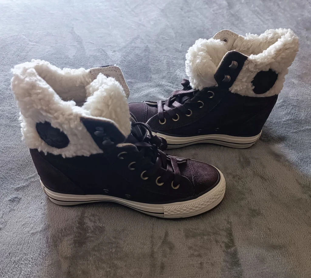 Pair of All Star Chuck Taylor converse size 36 very good condition brown colorway – photo 7